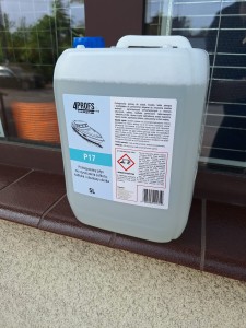 P17 PŁYN DO MYCIA JACHTÓW, SKUTERÓW I MOTORÓWEK/ ODKAMIENIACZ POJ. 5L