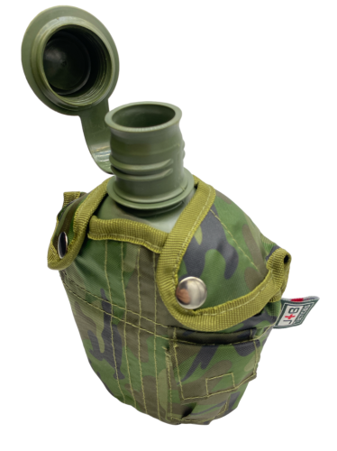 JB-Tacticals-Manierka-Wojskowa-1L-z-kubkiem-aluminiowym-i-etui-open-800x1067.png